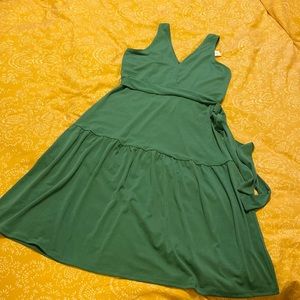 NWT green dress. Size M